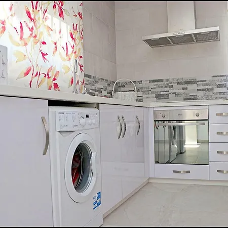 Penuelas Con Piscina Кониль-де-ла-Фронтера