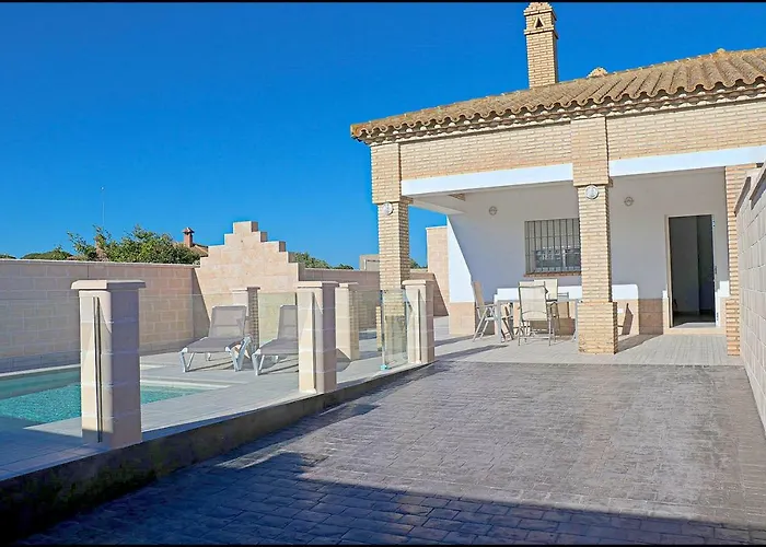 Chalet Penuelas Con Piscina